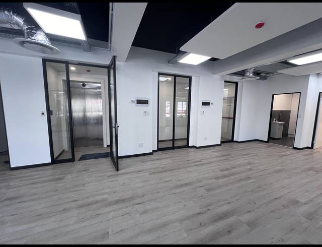 215M² OFFICE TO LET IN CAPE TOWN CITY CENTRE